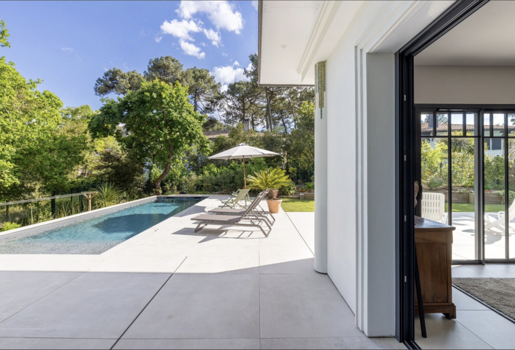 Vue extérieure de la maison des petits mouchoirs